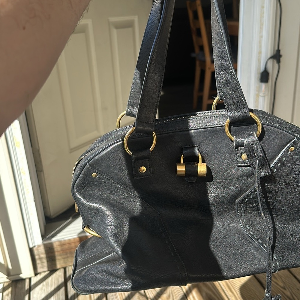 Black leather Yves Saint Laurent purse excellent condition - Picture 12 of 12